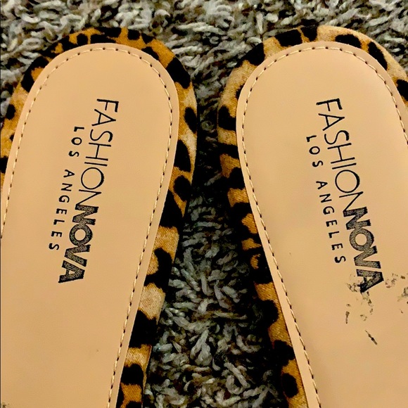 BRAND NEW FASHION NOVA SANDALS! - Picture 2 of 2